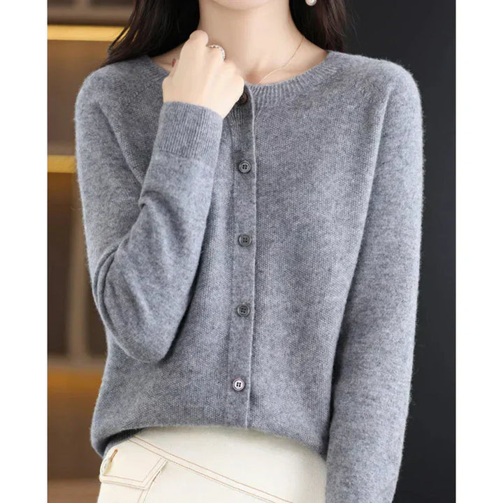 Majura | Cardigan en cachemire col rond boutonné