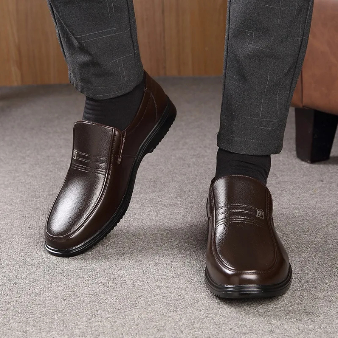 MOCASSINS EN CUIR POUR HOMME