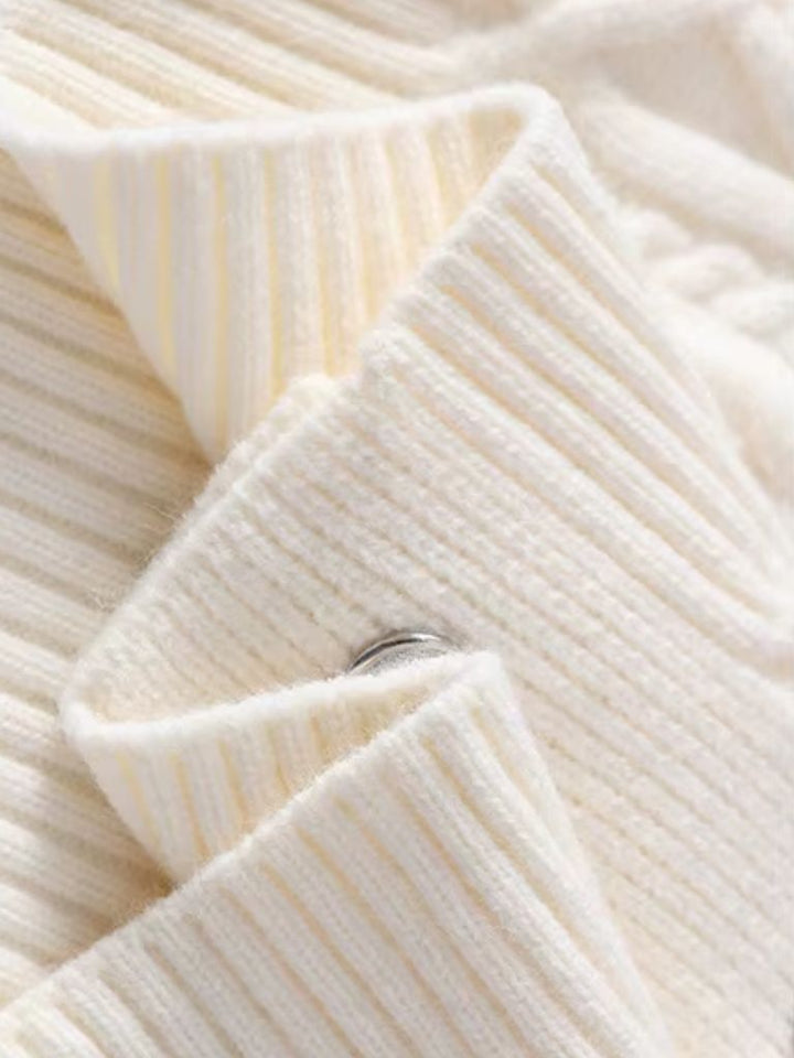 THÉODORE | Pull en maille à col écharpe — coupe taillée intemporelle