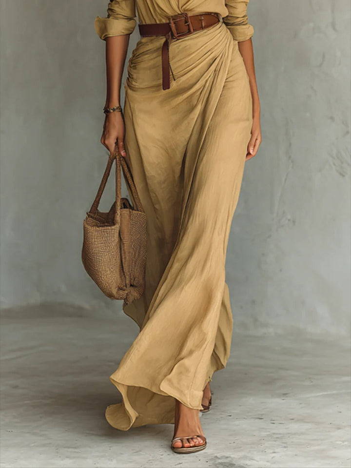 Camille Cannes | Robe maxi sophistiquée avec ceinture ajustable et revers élégants