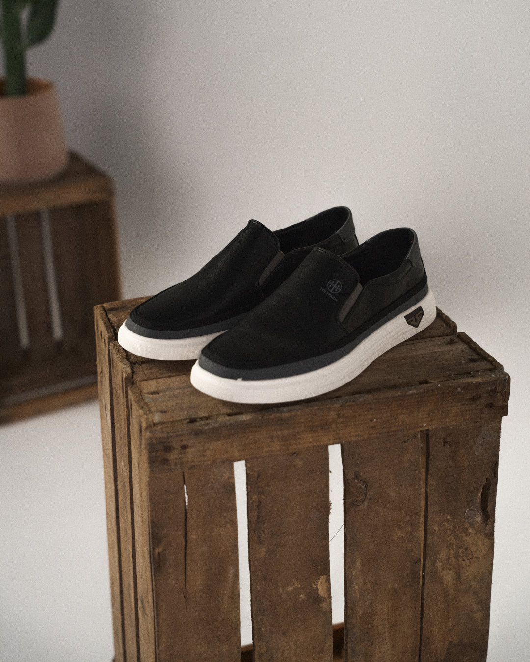 CHAUSSURES À ENFILER MODERNES POUR HOMMES