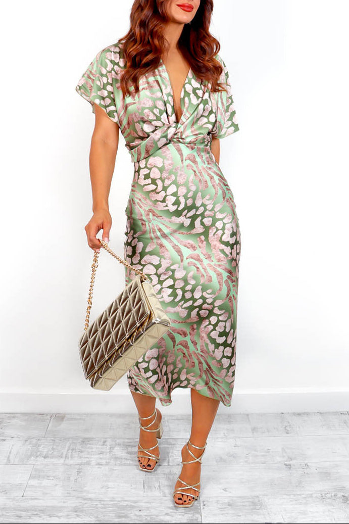 Élina | Robe midi élégante à taille drapée