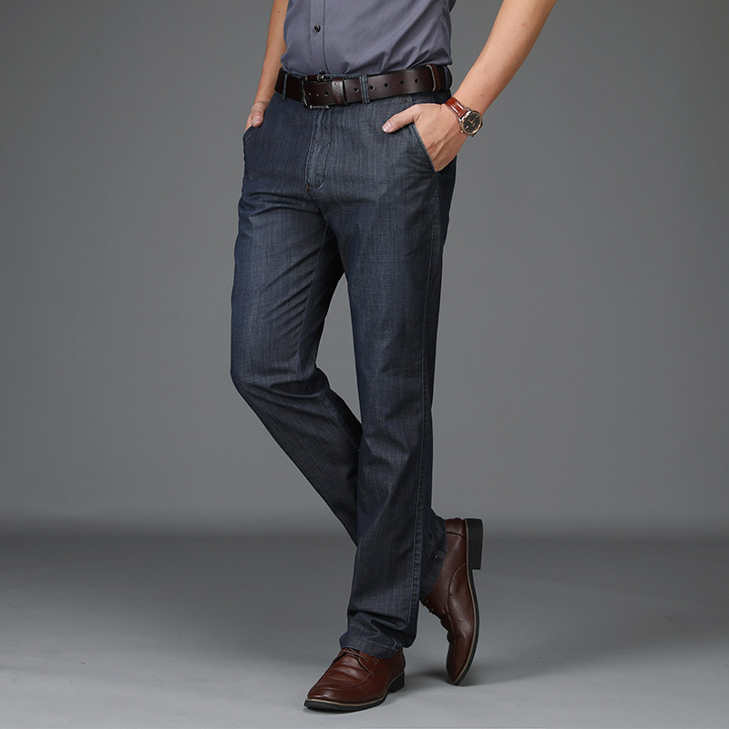 JEAN EN DENIM EXTENSIBLE À COUPE CLASSIQUE POUR HOMME