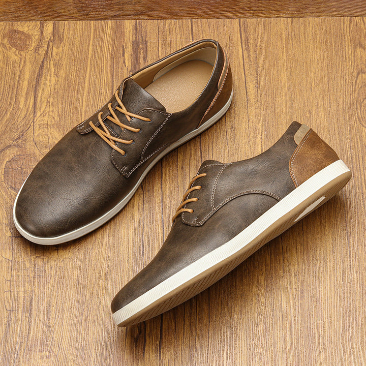 BASKETS EN CUIR