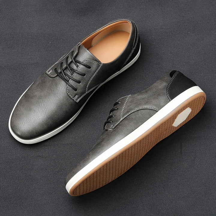 BASKETS EN CUIR