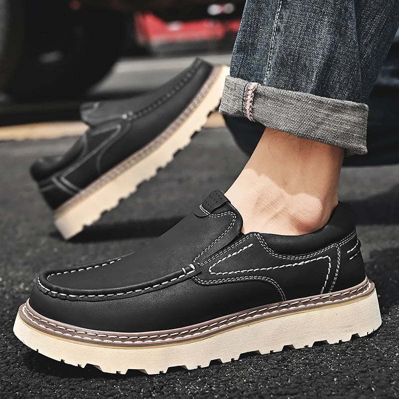 MOCASSINS EN CUIR DE VACHETTE POUR HOMME
