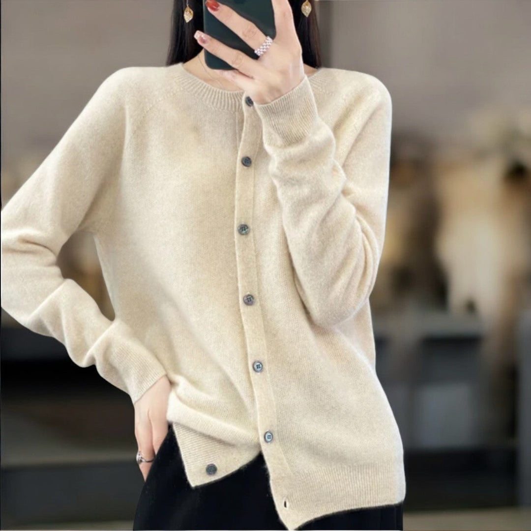 Majura | Cardigan en cachemire col rond boutonné