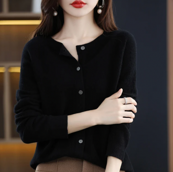Majura | Cardigan en cachemire col rond boutonné