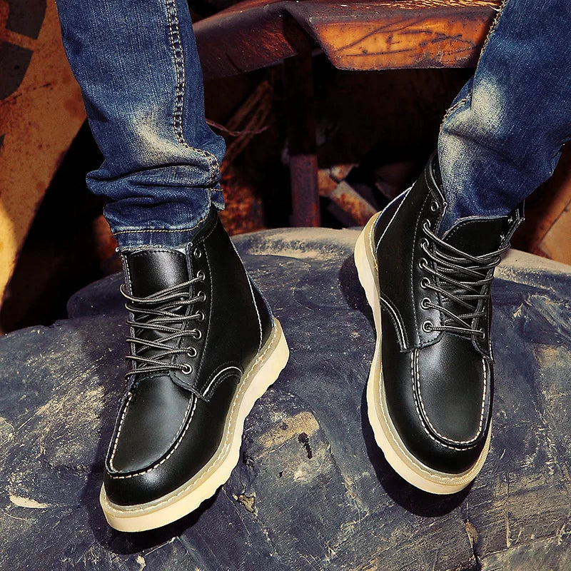 BOTTES CLASSIQUES À DENTELLES POUR HOMMES