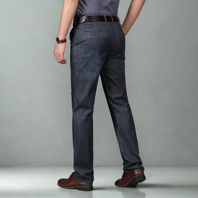 JEAN EN DENIM EXTENSIBLE À COUPE CLASSIQUE POUR HOMME