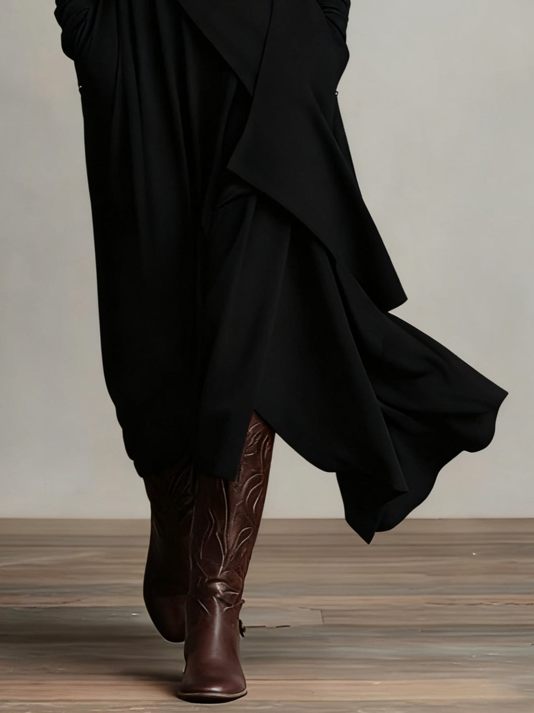 Robe Amélie | Drapé Asymétrique & Col Montant - Élégance Bohème