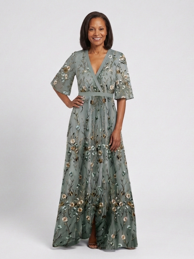 Evadne | Robe Maxi Brodée à Décolleté en V