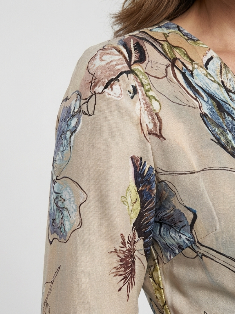 Marguerite | Robe Maxi Évasée à Manches Trois Quarts et Motif Floral