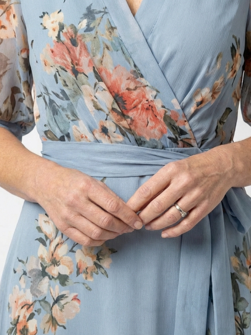 Elowen | Robe Maxi Fleurie à Enveloppe et Décolleté V