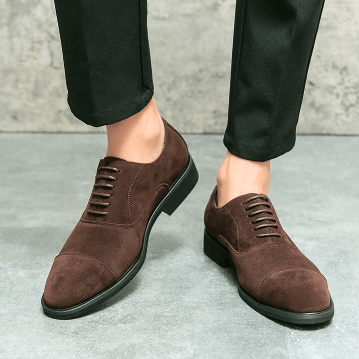 CHAUSSURES EN DAIM POUR HOMMES